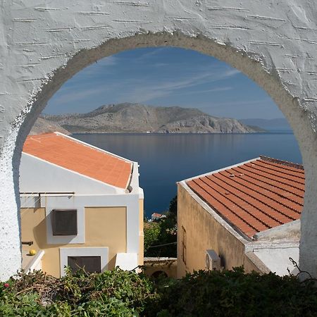 Kyklameno Apartment Symi Bagian luar foto