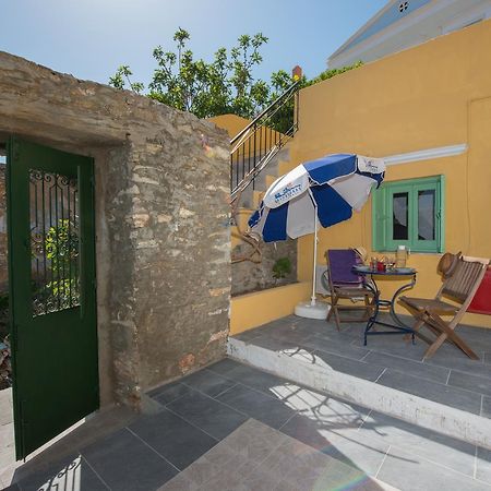 Kyklameno Apartment Symi Bagian luar foto