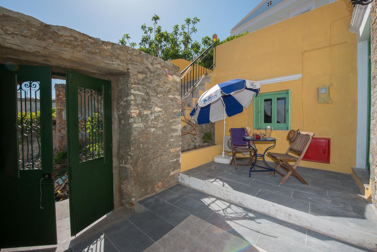 Kyklameno Apartment Symi Bagian luar foto